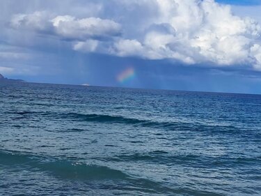 Ουράνιο τοξο θάλασσα Γούβες