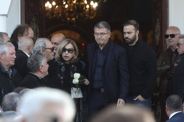 Σαργκάνης, Κηδεία