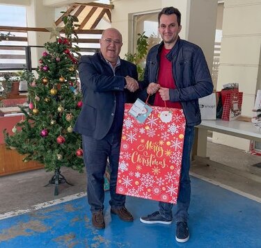 Secret Santa, Πρωτοβάθμια