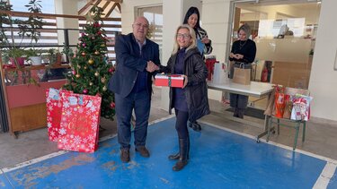 Secret Santa, Πρωτοβάθμια