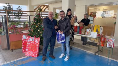 Secret Santa, Πρωτοβάθμια