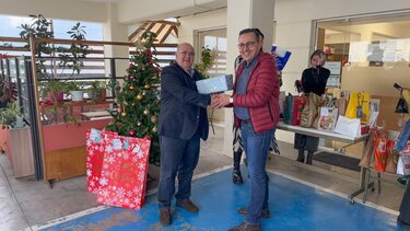 Secret Santa, Πρωτοβάθμια