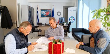 υπογραφή σύμβασης Δοξαστάκης