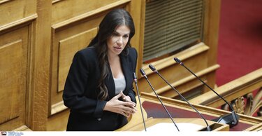 Ελένη Βατσινά