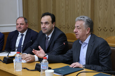 Παπαστεργίου Αρναουτάκης