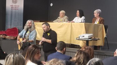 Μάνος Παπαδάκης