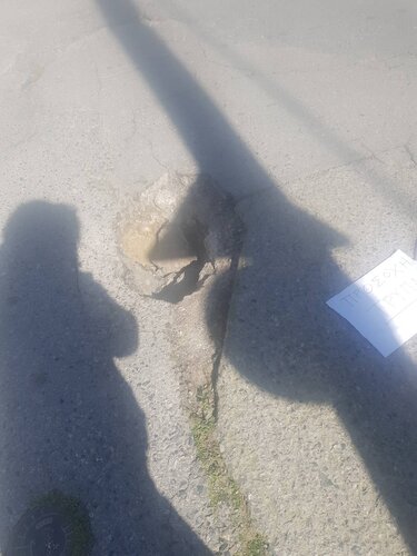 Οδός Βορεάδη, τρύπα