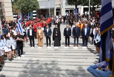 25η Μαρτίου: Επιμνημόσυνη δέηση και κατάθεση στεφάνων στο Ηράκλειο - Φωτογραφίες