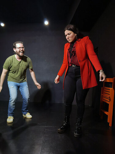 ΗΙΤ, αυτοσχεδιαστικό θέατρο