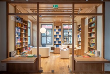 panepistimiakes ekdoseis kritis