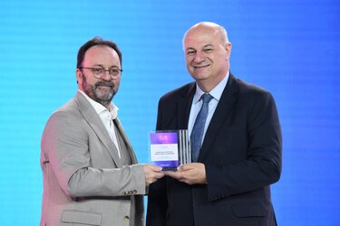 Κώστας Τσιάρας