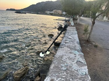 Φωτιστικό, Θάλασσα