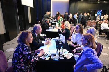 Περιφέρεια Κρήτης, Ρουμανία