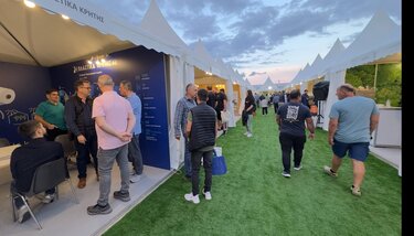 Αρναουτάκης-Έκθεση