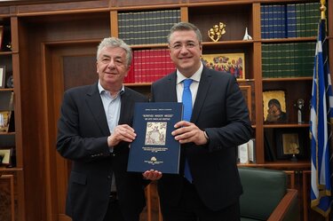 Σταύρος Αρναουτάκης