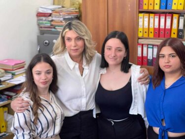 Άννα Καραμανλή, Άγιος Νικόλαος, Σχολή τουρισμού