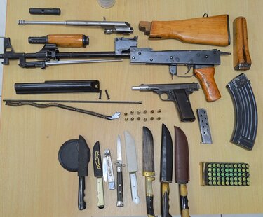 Όπλα, Μαλεβίζι