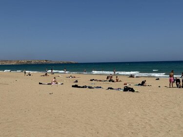 Σκουπίδια, Παραλία, Καρτερός 