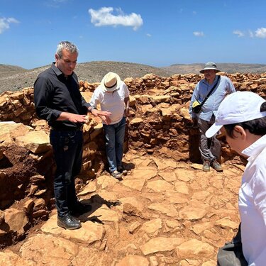Μαμουλάκης, λόφος Παπούρα