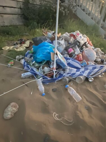 παραλια σκουπίδια1