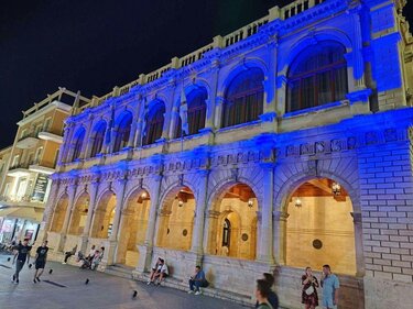 Λότζια, Μπλε