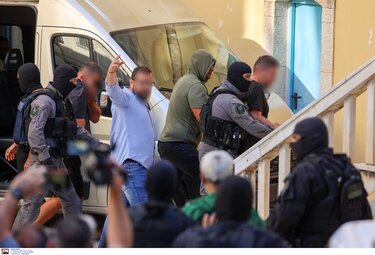 Μαφία Χανίων, Απολογίες