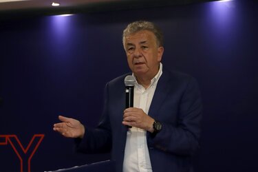 ΕΚΟ, Δράση, Οδήγηση