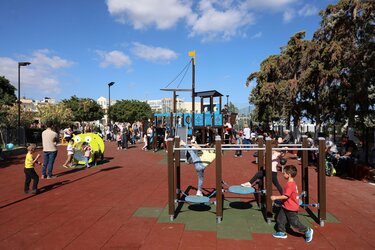 Εγκαίνια της νέας παιδικής χαράς στην Πλατεία Μιχαήλ Κατσαμάνη στο Γάζι