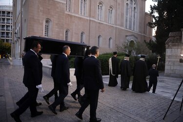 Σαββόπουλος, Προσκύνημα