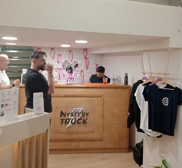 Στόχος, Πάρτι