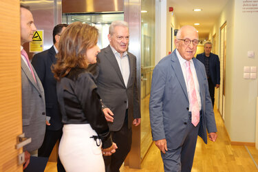 Έκθεση, Εγκαίνια