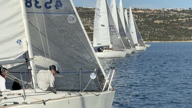 ιστιοπλοΐα j24