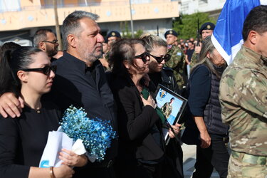 Ραφαήλ Κηδεία γονείς