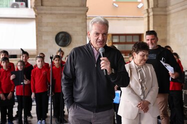 «Ένα Δέντρο Γεμάτο Παιδικά Χαμόγελα» - Ζεστασιά και χαμόγελα στην εκδήλωση του Δήμου Ηρακλείου - video