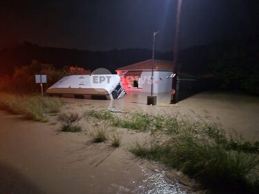 Φοινικούντα: Κινδύνευσαν τουρίστες και κάτοικοι από υπερχείλιση ποταμού