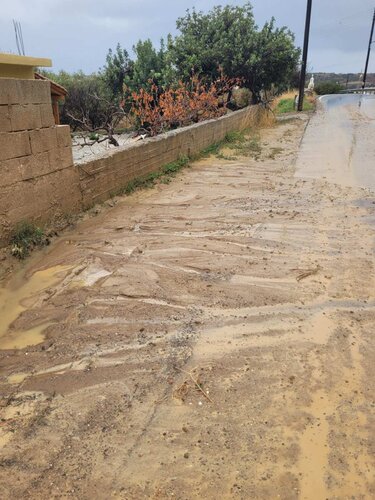 kakokairia makry gialos3