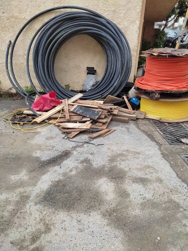 Εργασίες, Υλικά