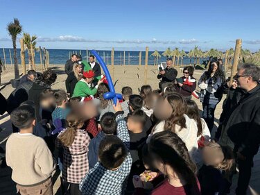 Ηράκλειο: ο&nbsp; Άι Βασίλης έφθασε με τζετ- σκι για τα παιδιά των λιμενικών