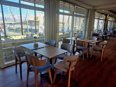 Καφέ Μαρίνα 