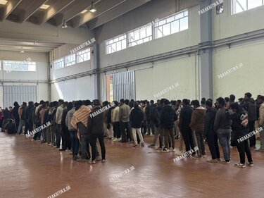 Μεταναστες Αγυιά