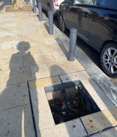 Παγίδες έξω από την παιδική χαρά