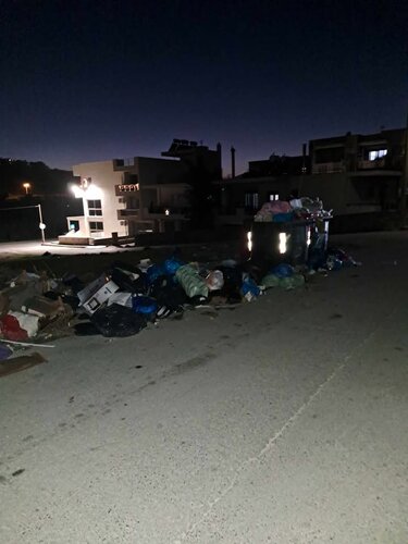 Σκουπίδια, Οδός Μνησικλή