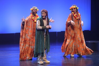 Θανάσης Τσεκούρας, Παράσταση