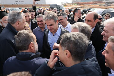 Μητσοτακης αεροδρομιο καστελλι