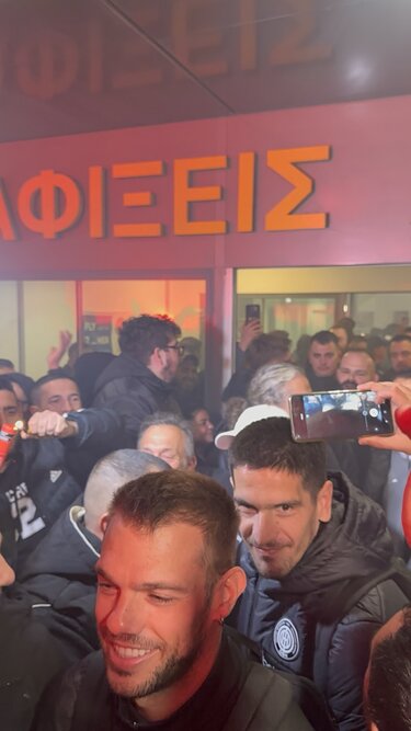 Αποθέωση για τους θριαμβευτές του ΟΦΗ!