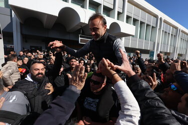 οφη υποδοχή αεροδρόμιο