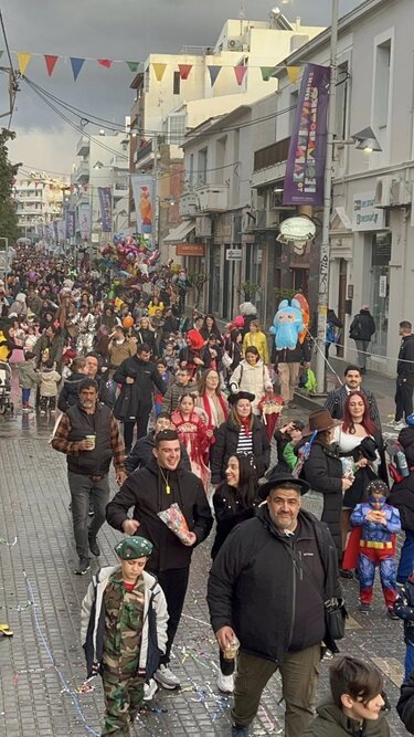 Ρεθεμνιώτικο Καρναβάλι: Με κέφι και χαμόγελα η παιδική παρέλαση