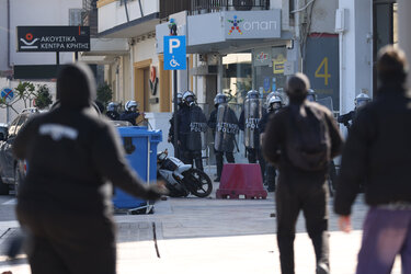 Συλλαλητήριο για τα Τέμπη: Φωτογραφίες από τα επεισόδια στο κέντρο του Ηρακλείου