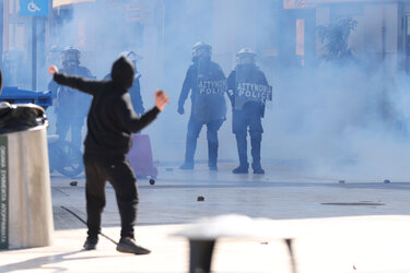 Συλλαλητήριο για τα Τέμπη: Φωτογραφίες από τα επεισόδια στο κέντρο του Ηρακλείου