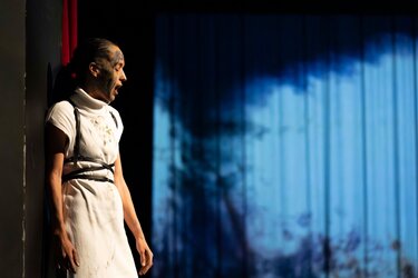 Ισμήνη, Φεστιβάλ Αντίβαρο, Θεατρική Παράσταση